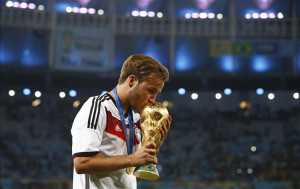 gotze-berencana-lelang-sepatu-piala-dunia-2014-berita-bola