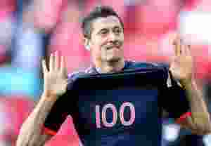 robert-lewandowski-mencatatkan-milestone